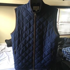 Field & Stream light down vest NWOT